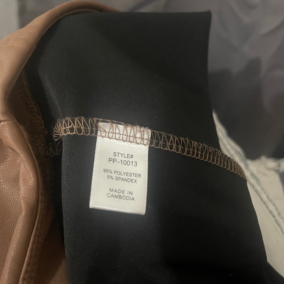 Zenana Tan Faux Leather Pants Large - Picture 6 of 7